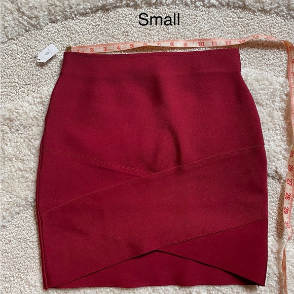NWT Red Bodycon Miniskirt - Picture 7 of 15